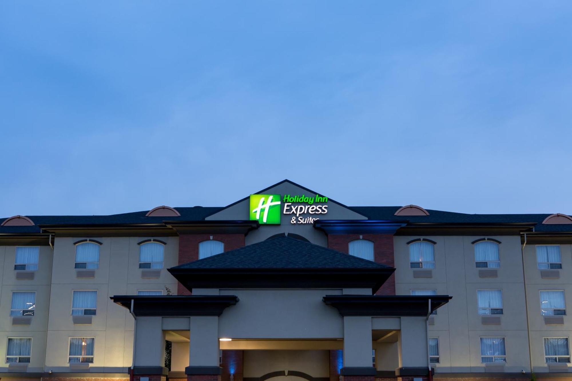 Holiday Inn Express & Suites Drayton Valley By Ihg Exterior foto