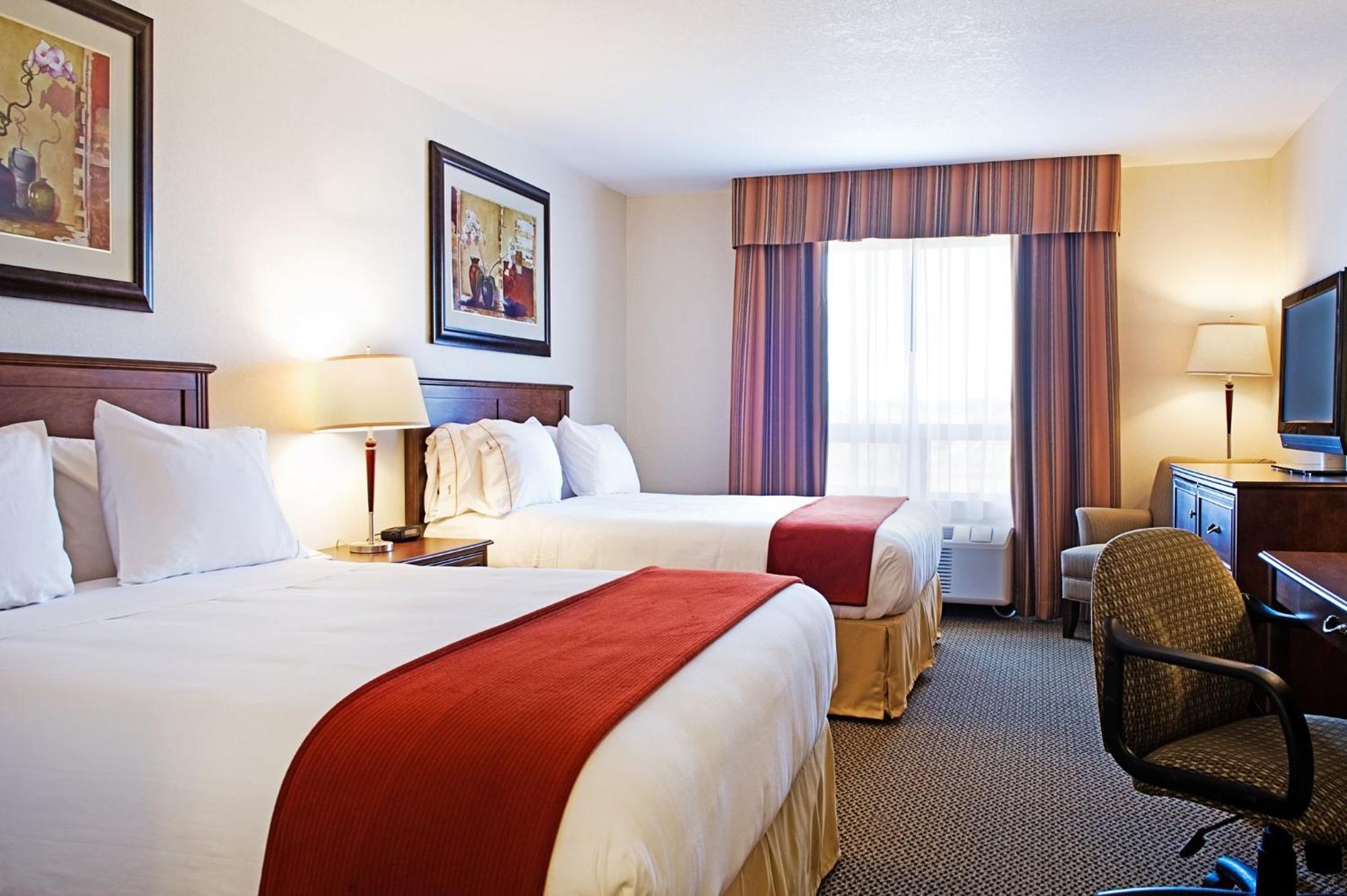 Holiday Inn Express & Suites Drayton Valley By Ihg Exterior foto