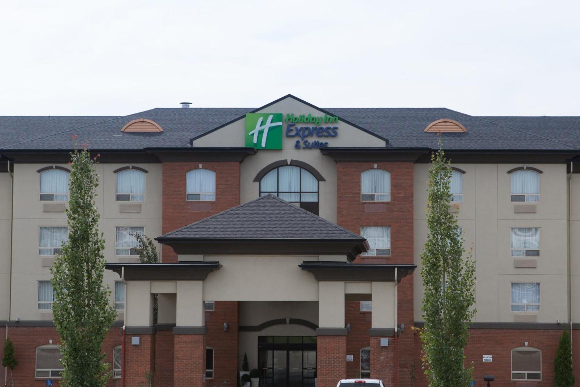 Holiday Inn Express & Suites Drayton Valley By Ihg Exterior foto